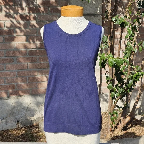 Athleta navy blue vented workout top - Picture 1 of 5